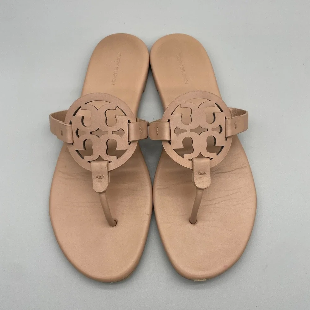 Tory Burch Miller Sandals Womens 10 Beige Leather Logo Thong Flats Preppy Clssic